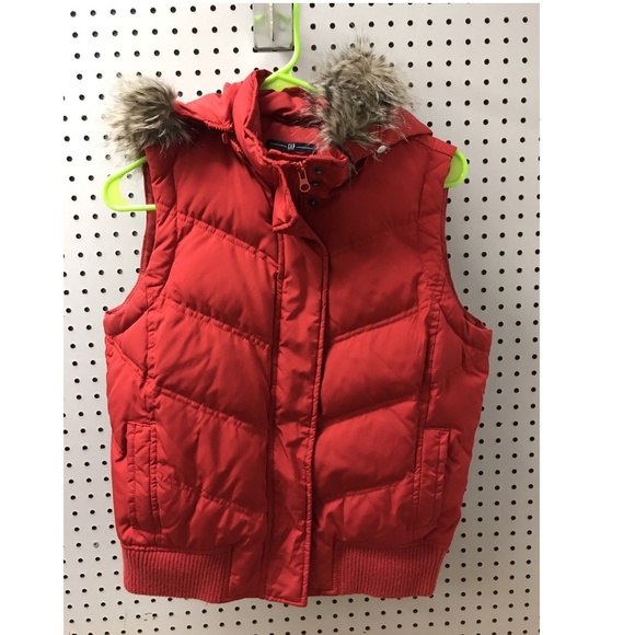 GAP Jackets & Blazers - Gap Puffer Vest Women's Small Red Fur-Lined Hood